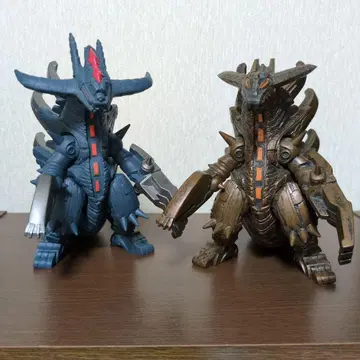 울트라 괴수 시리즈EX 2체 세트 마가그랜드킹 슈퍼그랜드킹