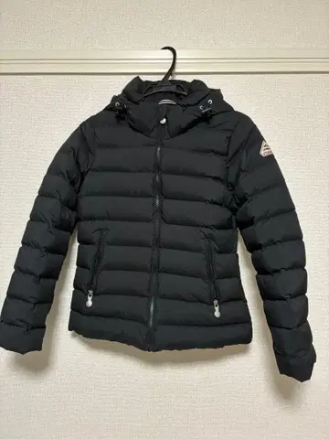 PYRENEX 블랙 다운 자켓 후드 부착