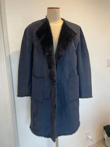 [ 새상품 ] aquagirl 다크 블루 무스탕 롱 코트