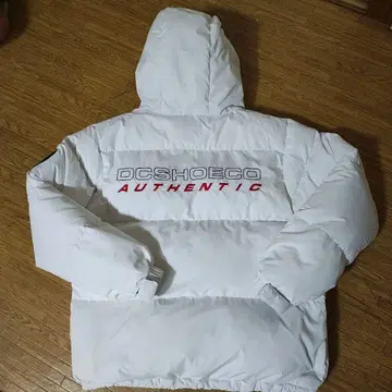DCSHOECO 다운 자켓 화이트