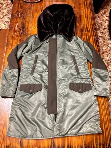 티그르브로칸테 아우터