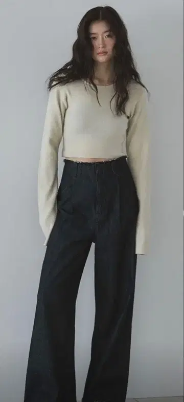 feepur 크롭 크루 니트