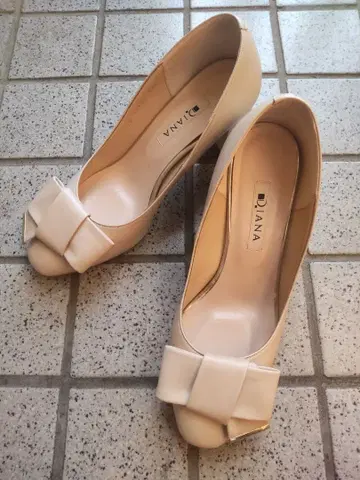 DIANA 리본 펌프스 베이지 23.5 천연 가죽
