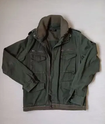 Black-accarn 밀리터리 자켓 후드 부착