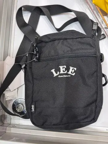 LEE 블랙 숄더백