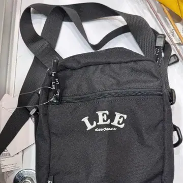 LEE 블랙 숄더백
