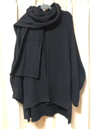 후드 부착 오버 사이즈 아우터 블랙