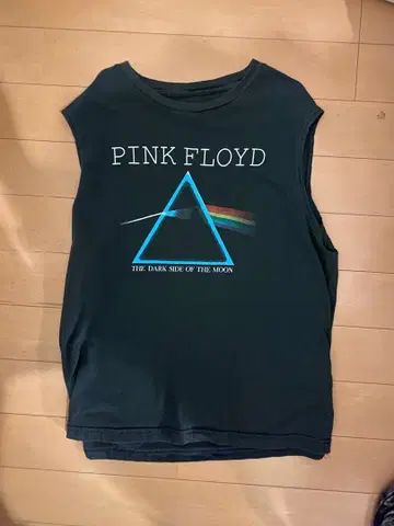 PINK FLOYD 슬리브리스 T셔츠 블랙