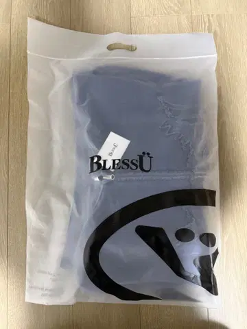 BLESSU 지퍼 후드티