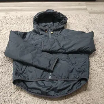 DoCLASSE 후드 부착 블랙 나일론 아우터