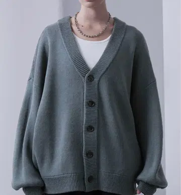 볼륨 슬리브 오버 니트 가디건