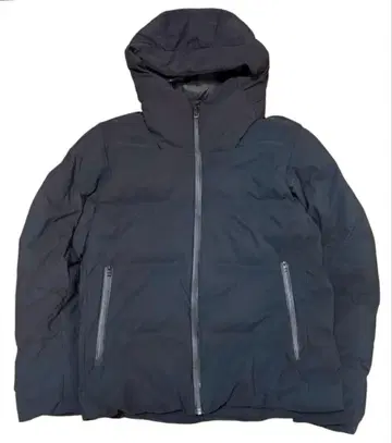 유니클로 심리스 다운 파카 후디 블랙