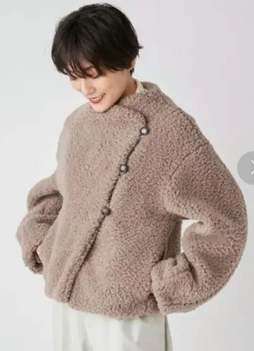 FRAY I.D 샤기 보아 자켓