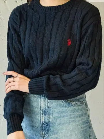 네이비 케이블 니트 스웨터 긴팔