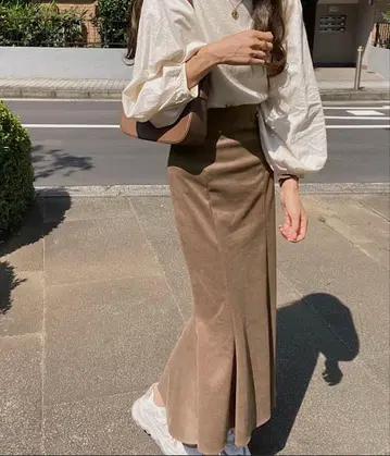 LAUIR 슬릿 머메이드 롱 스커트 모카 M