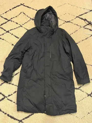 유니클로 하이브리드 다운 코트 남성용 M 사이즈