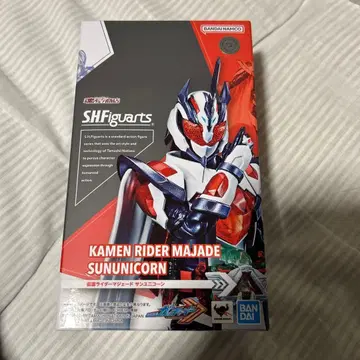 s.h.figuarts 가면 라이더 마제이드 선 유니콘