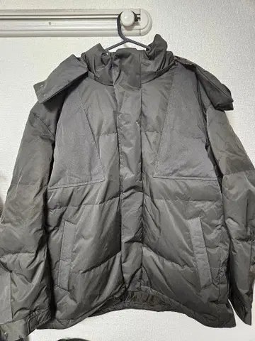 유니클로 질 샌더 다운 자켓 3XL 사이즈 카키