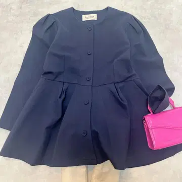 새상품급 도노반 페플럼 자켓 고급 실루엣 체형 커버 네이비 프리