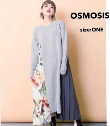 OSMOSIS 비대칭 플리츠 니트 원피스