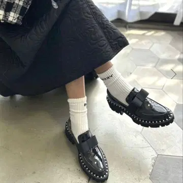 미사용 새상품 펄 리본 로퍼 아키론 x Donoban 콜라보 M