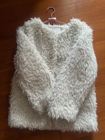 Chico 화이트 보아 자켓 슬리브리스