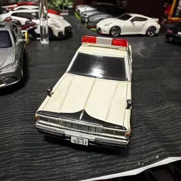 1/43 430 세드릭 순찰차 미니카