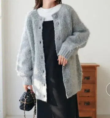 새상품급 Discoat 샤기 브러싱 가디건 그레이 롱 니트