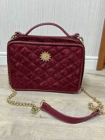 겨울에 귀여운! EVRIS의 벨로아 퀼팅 백