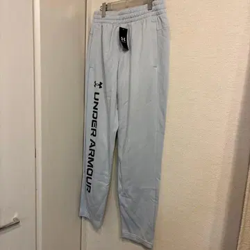 새상품 정가 8250엔 언더아머 스웨트 팬츠 라이트 그레이 L