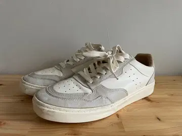 H&M 화이트/그레이 스웨이드 가죽 스니커즈