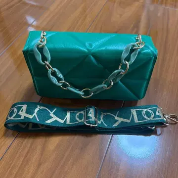 그린 퀼팅 숄더백