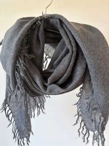 TRANSIT 트랜짓 대형 스톨 다크 그레이 정사각형