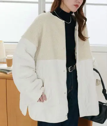 보아 절개 퀼팅 코트 [ DISCOAT ]