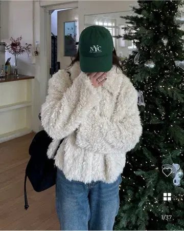 보아 세미 크롭 퍼 자켓