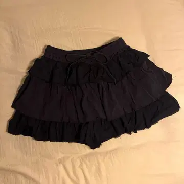 레이 카신 컷오프 프릴 스커트 팬츠