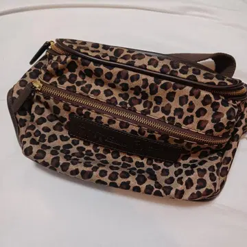 Felisi 레오파드 무늬 바디백