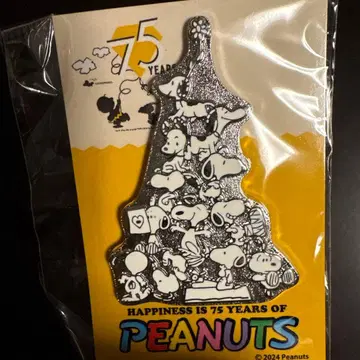 스누피 타운 PEANUTS 75주년 스누피 핀 배지 피라미드