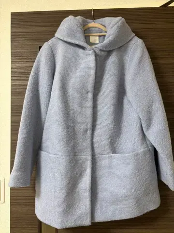 플리스풍 후드 부착 코트 라이트 블루