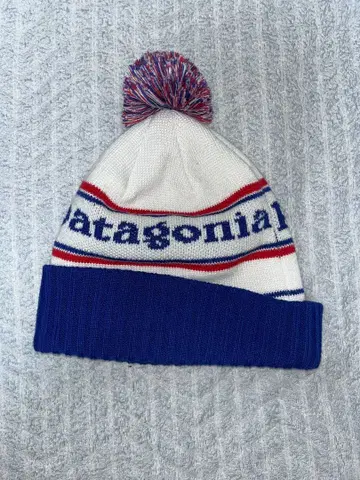 patagonia 폼폼 포함 니트 모자 비니