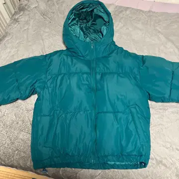 터콰이즈 후드 부착 다운 자켓