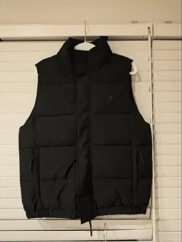 HURLEY 블랙 다운 베스트