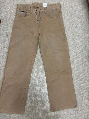 브라운 스트레이트 데님 팬츠