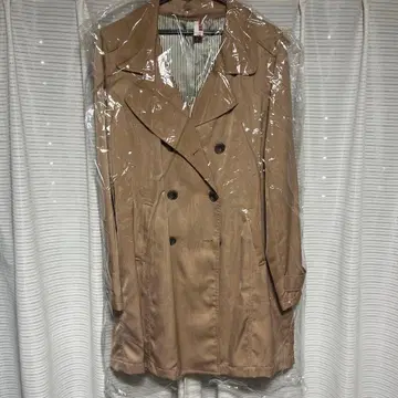 베이지 트렌치코트 더블 브레스트