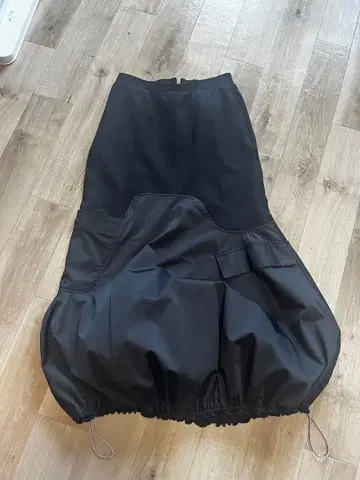 UN3D. 포켓 도킹 드로우 스트링 스커트 38 블랙