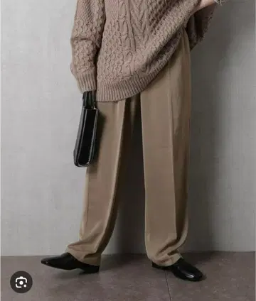 [ 미사용 ] FREAK'S STORE 센터 프레스 이지 팬츠