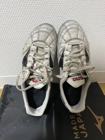 미즈노 모렐리아 2 크로스 스티치 (화이트)