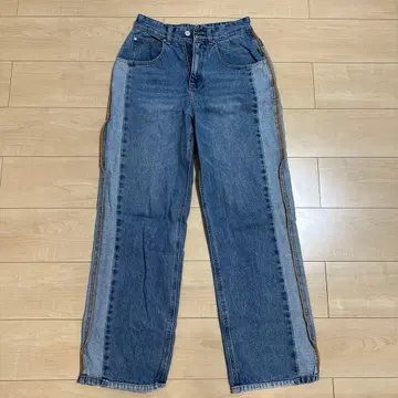 ADD. 스트레이트 데님 XS 사이즈