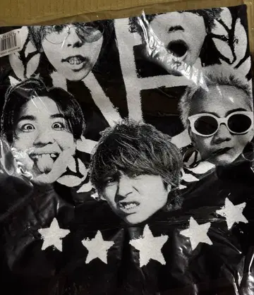 Novelbright CIRCUS 투어 페이스 락 T셔츠 XL