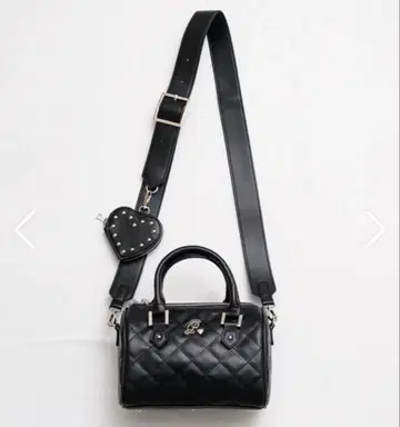 pium 하트 파우치 포함 퀼팅 보스턴 백 블랙